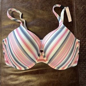 NWT Victoria Secret Bra size 34DDD
